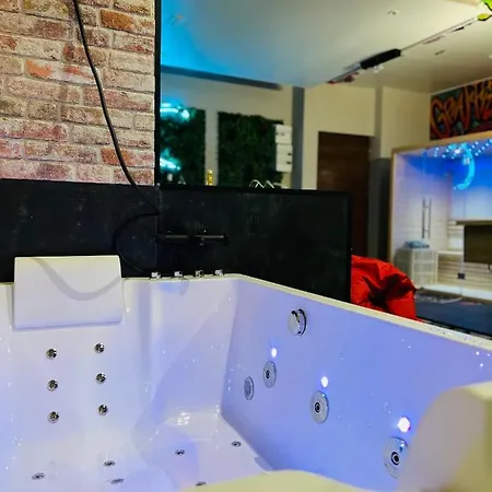Capsule Street Art - Sauna- Jacuzzi - Playstation 5 - Billard - Netflix - Home Cinema - Terrasse Douai Exterior photo