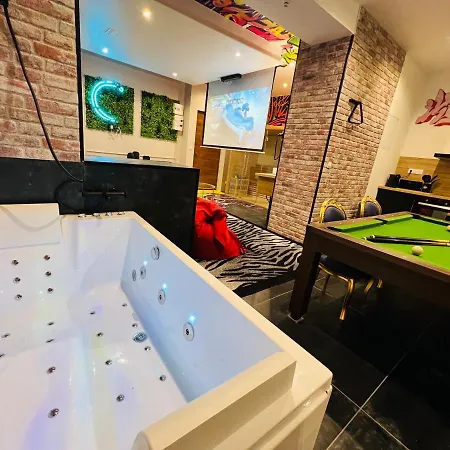 Capsule Street Art - Sauna- Jacuzzi - Playstation 5 - Billard - Netflix - Home Cinema - Terrasse Douai Exterior photo