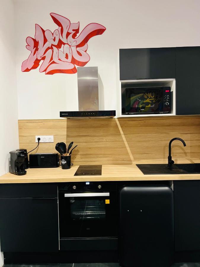 Capsule Street Art - Sauna- Jacuzzi - Playstation 5 - Billard - Netflix - Cinema - Terrasse Apartment