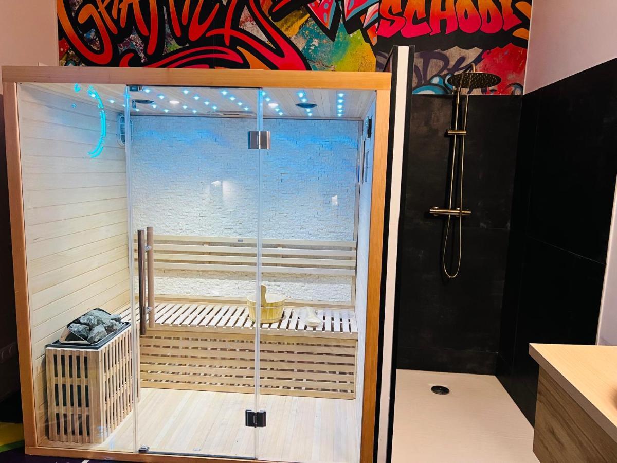 Capsule Street Art - Sauna- Jacuzzi - Playstation 5 - Billard - Netflix - Cinema - Terrasse *