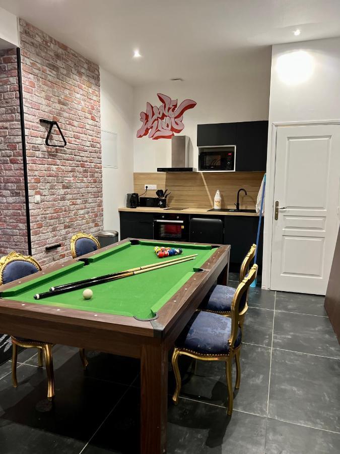 Apartment Capsule Street Art - Sauna- Jacuzzi - Playstation 5 - Billard - Netflix - Cinema - Terrasse